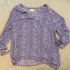 Sweet floral blue casual top with tie sleeves